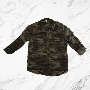 CAMO BUTTON DOWN ARMY JACKET